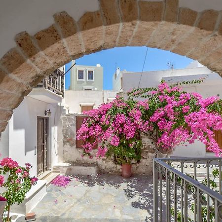 Honey & Cinnamon Luxury Suite Naxos City エクステリア 写真