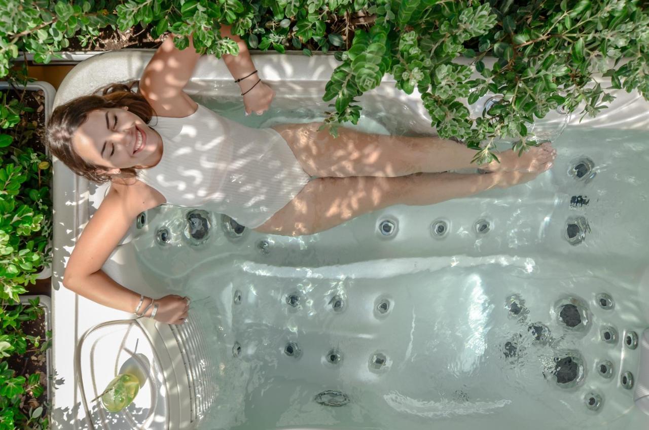 Honey & Cinnamon Luxury Suite Naxos City エクステリア 写真