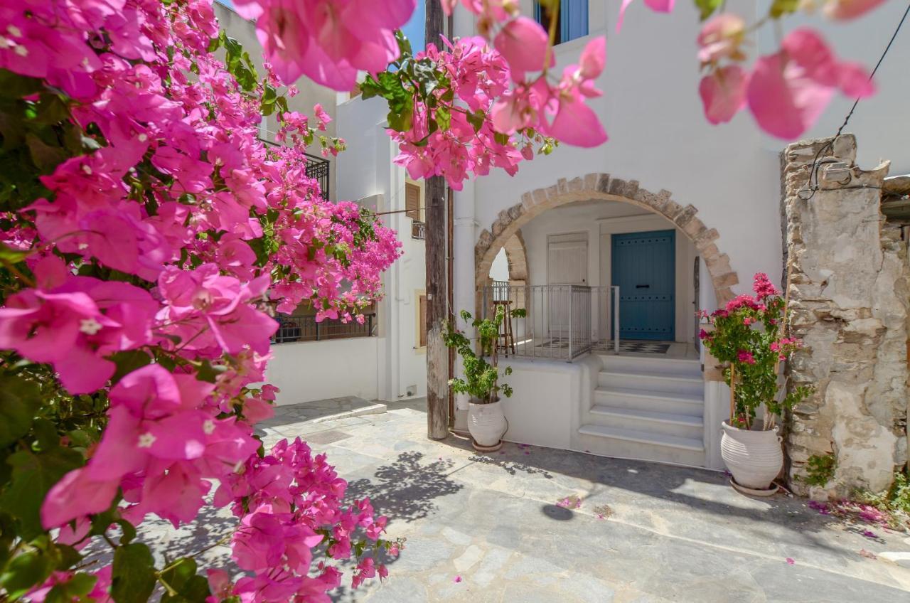 Honey & Cinnamon Luxury Suite Naxos City エクステリア 写真