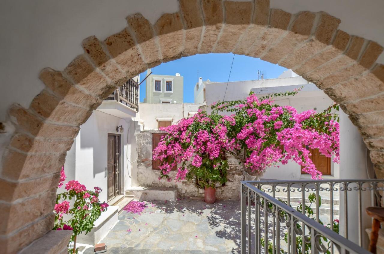Honey & Cinnamon Luxury Suite Naxos City エクステリア 写真