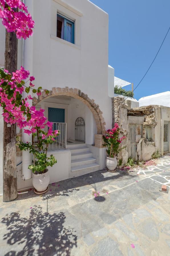 Honey & Cinnamon Luxury Suite Naxos City エクステリア 写真