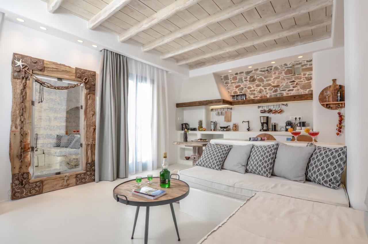 Honey & Cinnamon Luxury Suite Naxos City エクステリア 写真