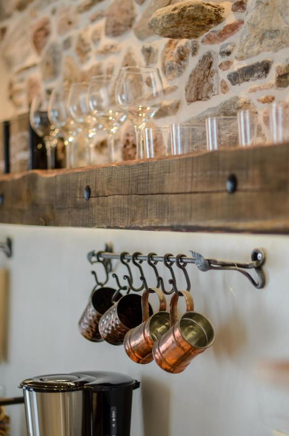 Honey & Cinnamon Luxury Suite Naxos City エクステリア 写真
