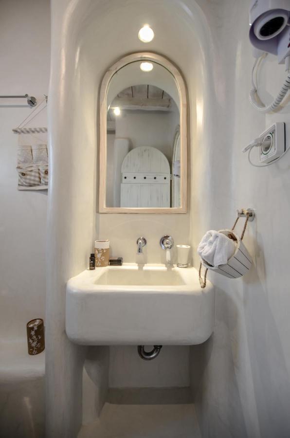 Honey & Cinnamon Luxury Suite Naxos City エクステリア 写真